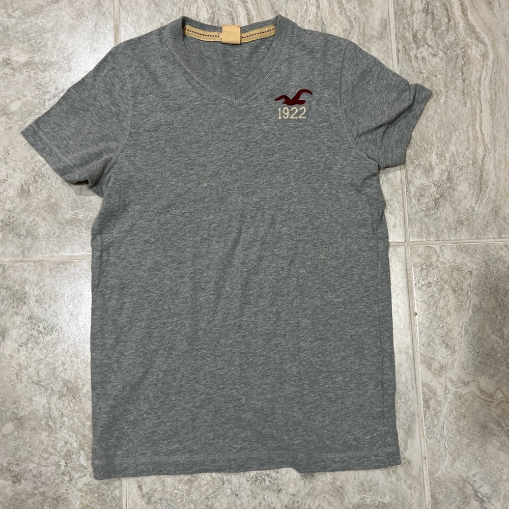 Vintage early 2000s Hollister shirt size M. Preowned
